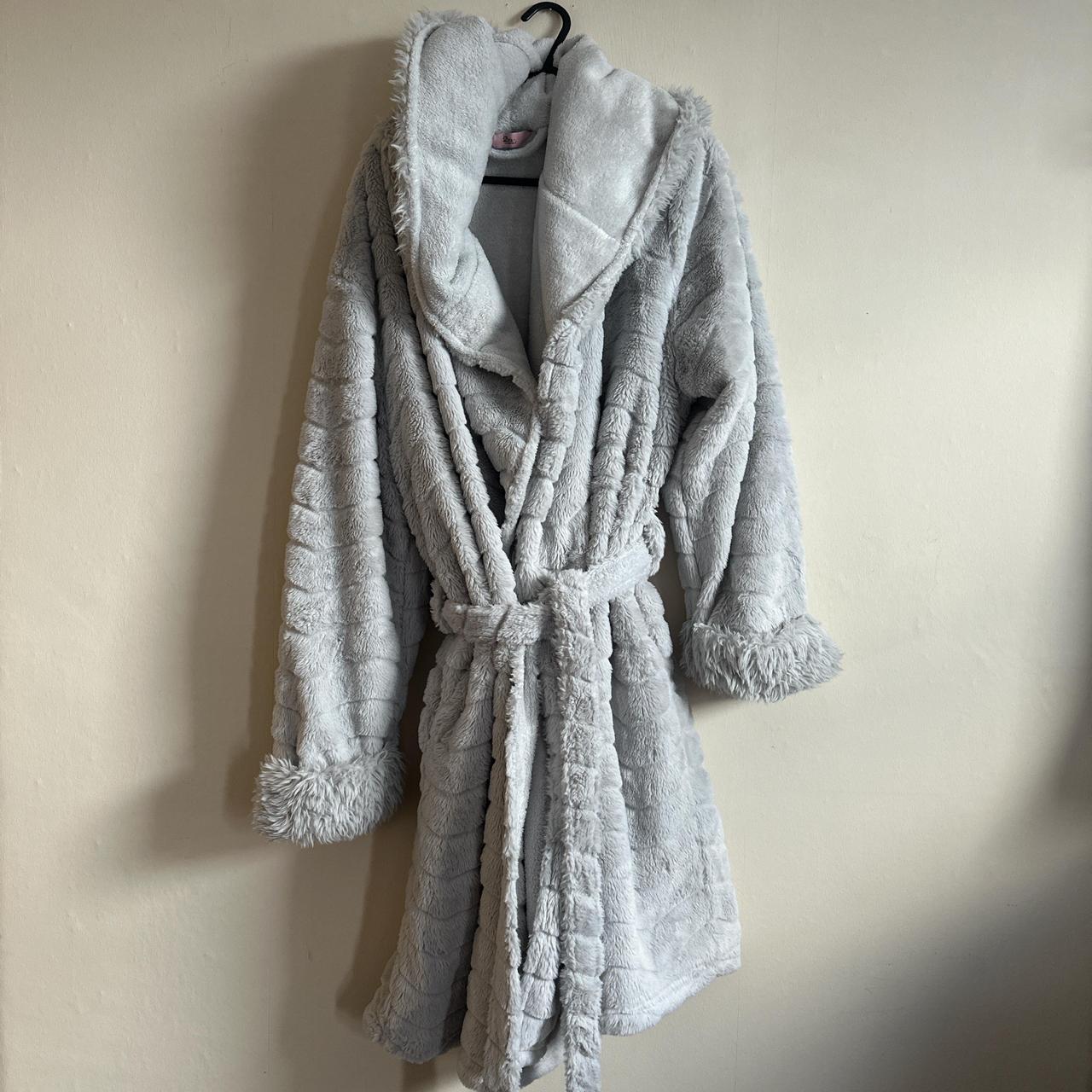 item listed by emiruna