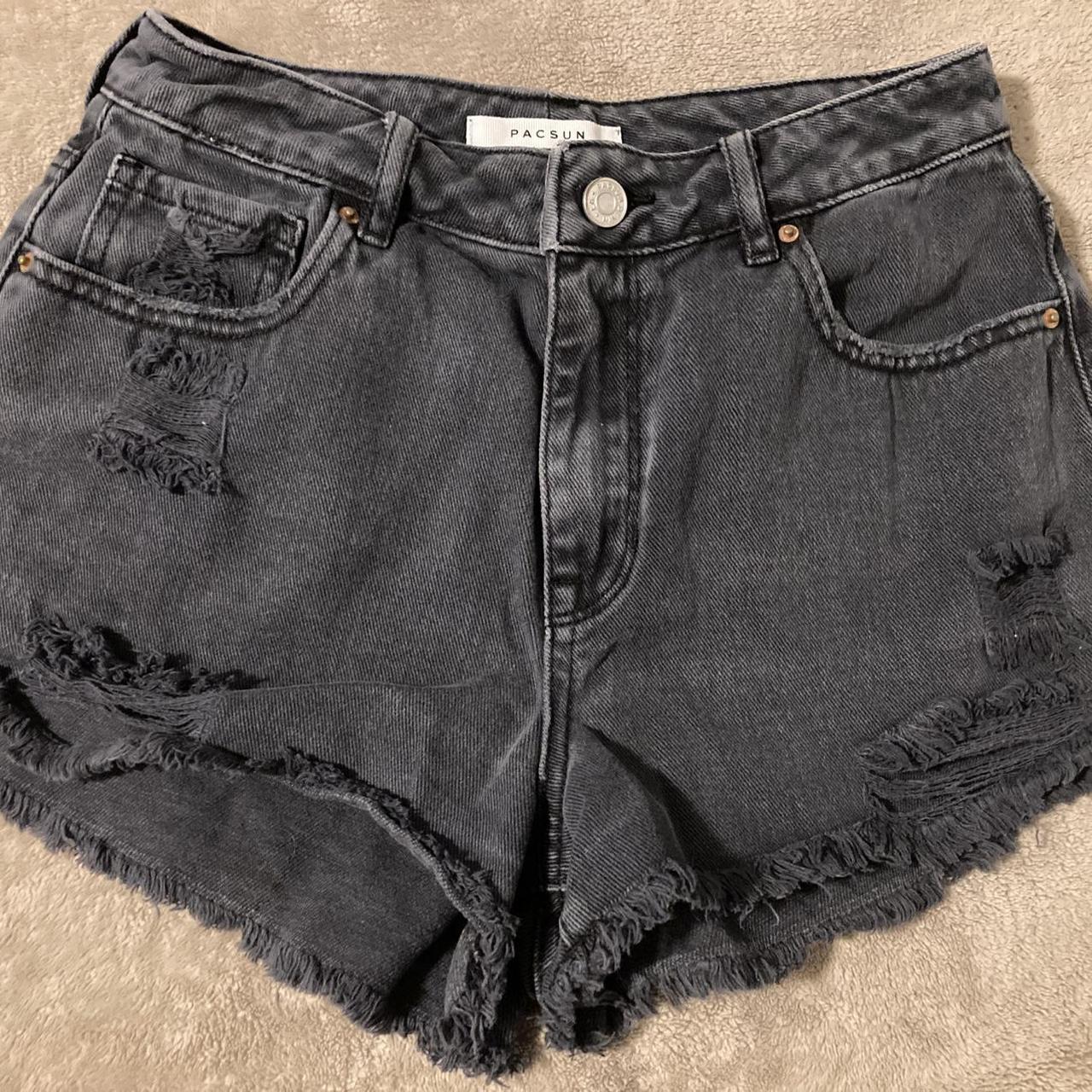 item listed by kaittrosee