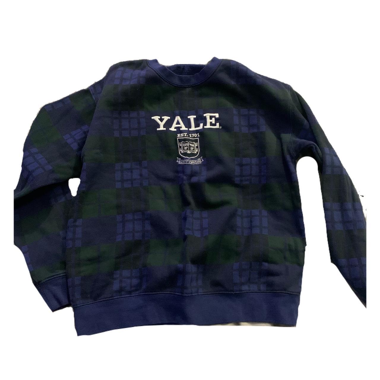 Yale sweatshirt 📖 .·:*¨༺ ౨ৎ - Depop