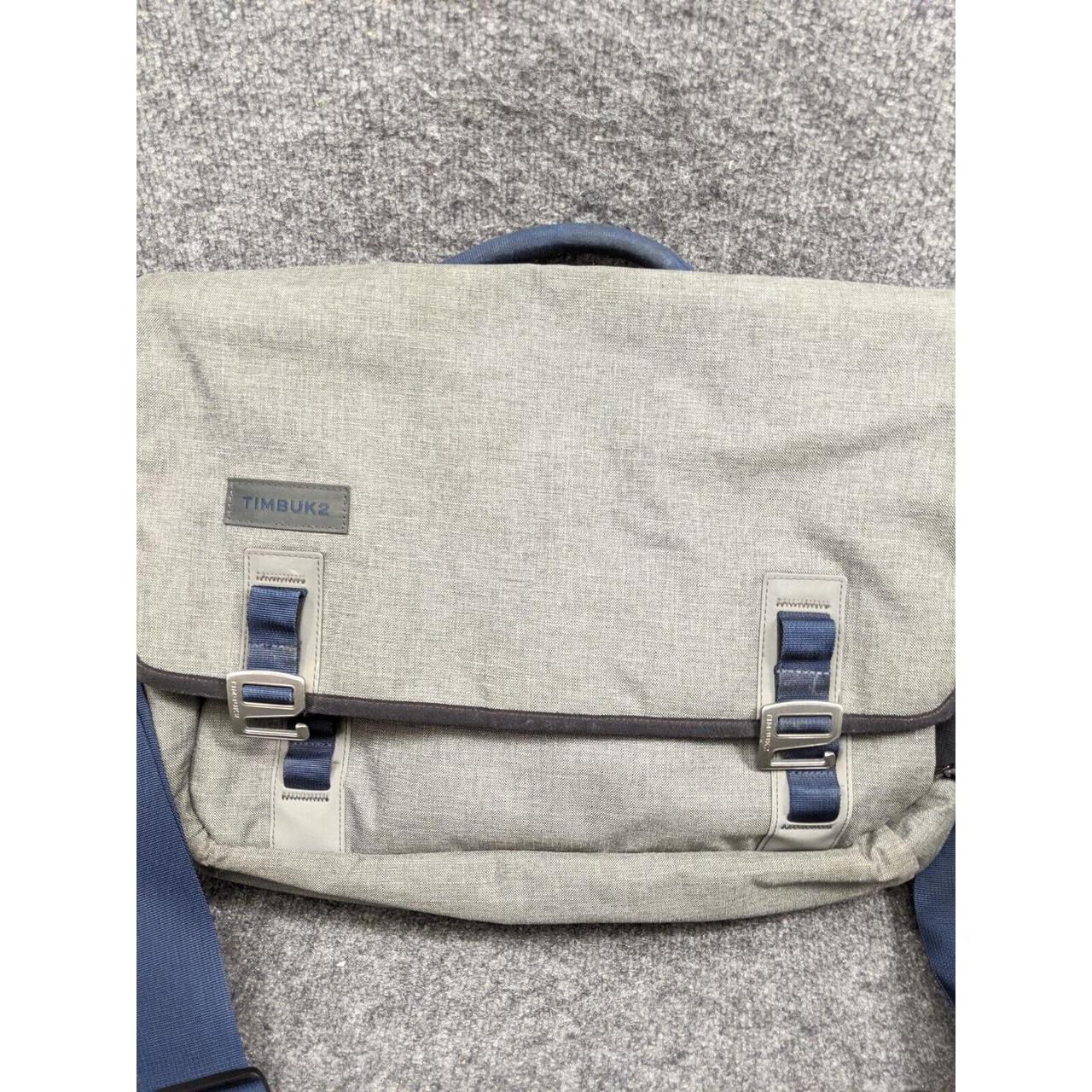 Timbuk2 brand grey messenger bag. This is a solid - Depop