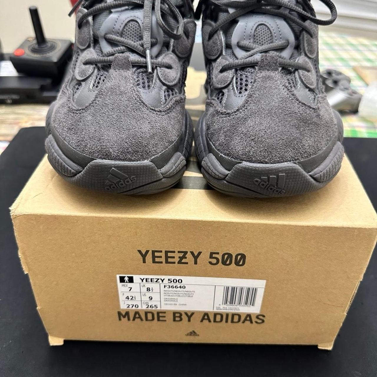 Fake yeezy sale 500 box