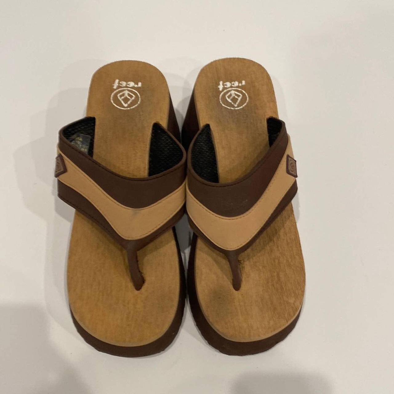 Reef Women's Brown and Tan Flipflops | Depop