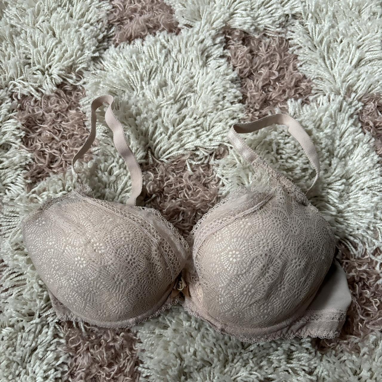 brand chantelle style bra color nude features... Depop