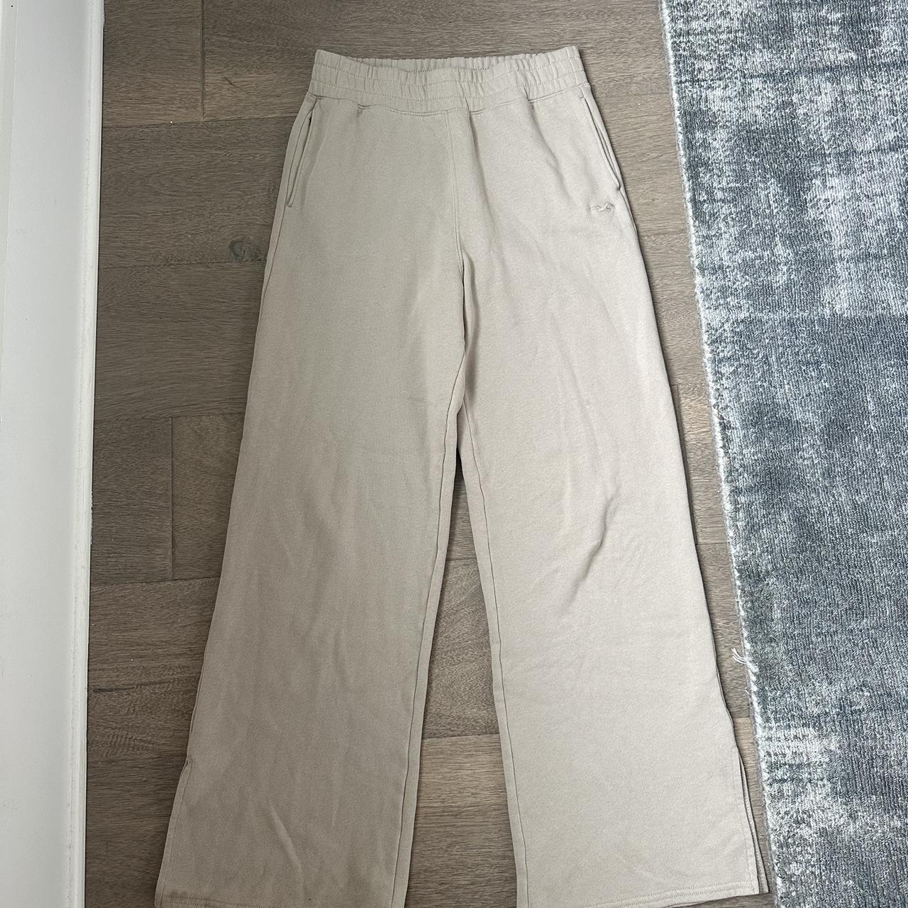 Hollister Wide Leg Sweatpants - Depop