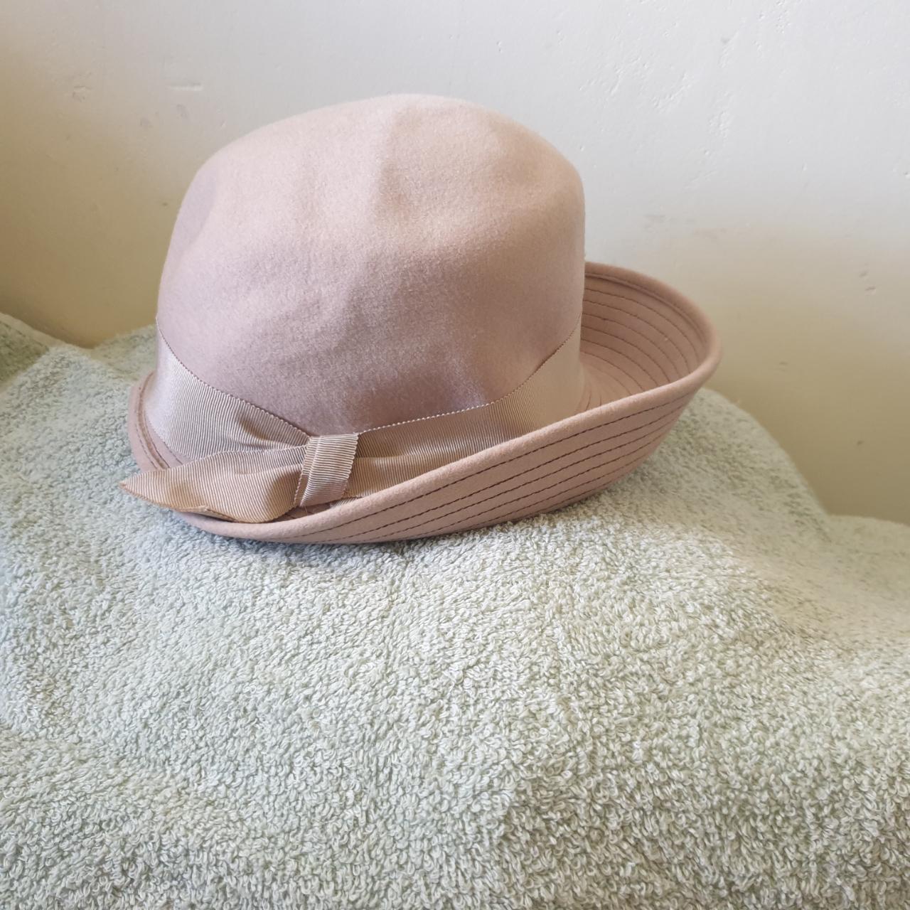 Women's Cream Hat Depop