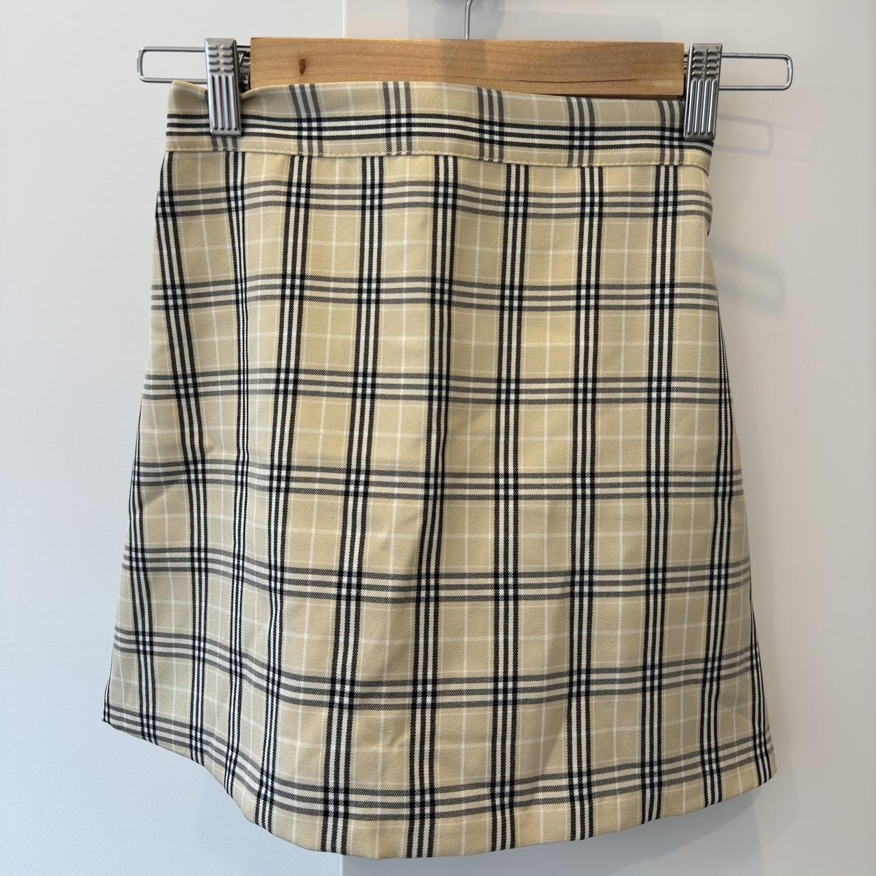 Tartan skirt Never worn Size XS - Depop