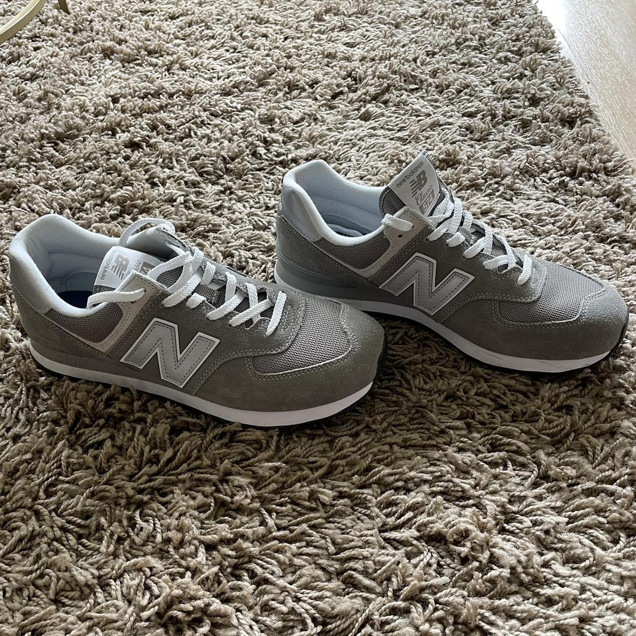 New Balance Men's Grey and White Trainers | Depop