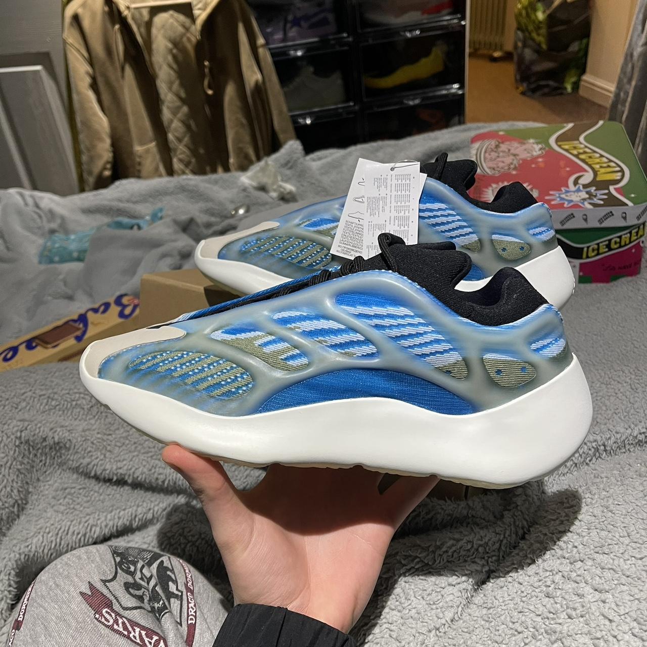 yeezy 700 v3 arzareth hoodie