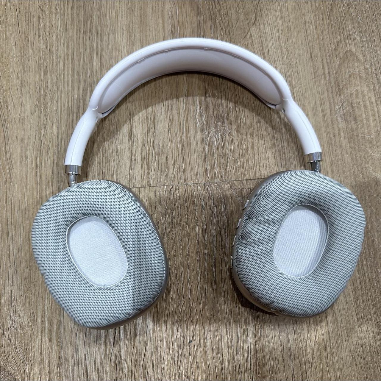 AirPods Headphones DUPE THESE ARE DUPES! They work... Depop