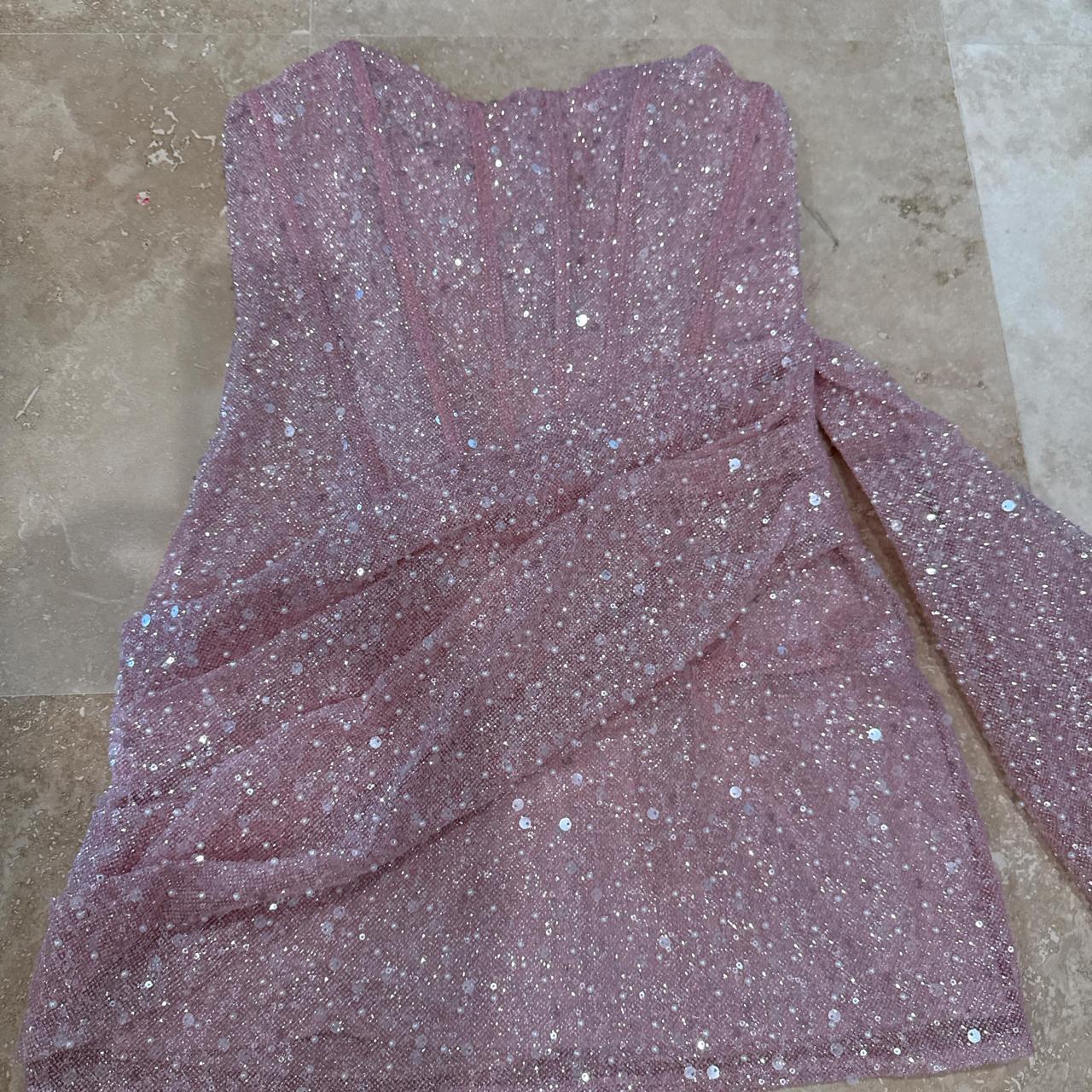 item listed by dekla10079