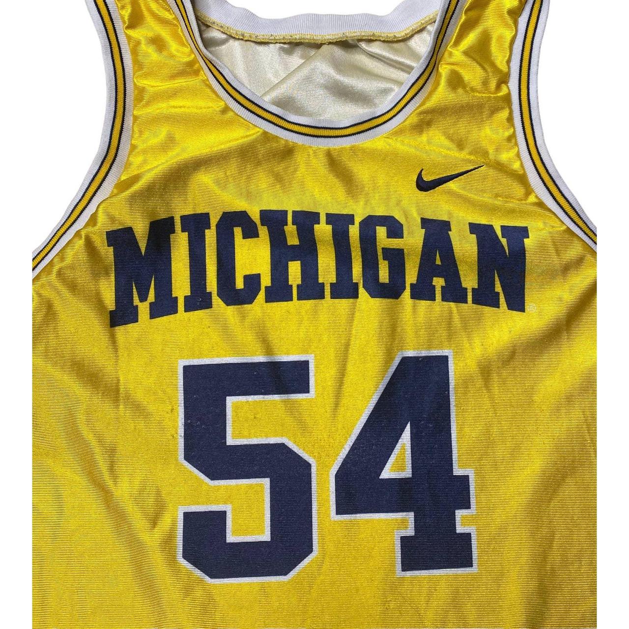 Nike Men's Yellow Vest (3)