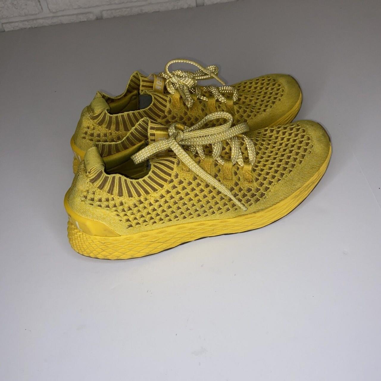 Nobull lemon drop knit on sale runner