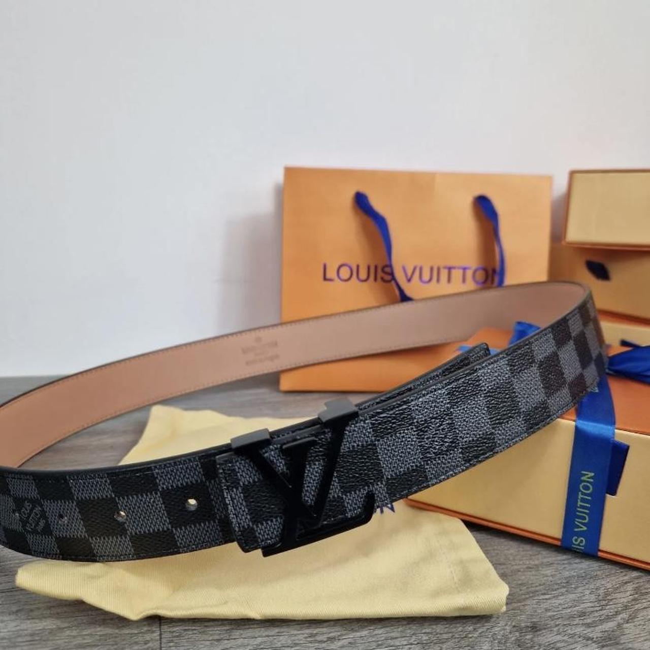 Louis Vuitton Men's Black and Grey Belt | Depop