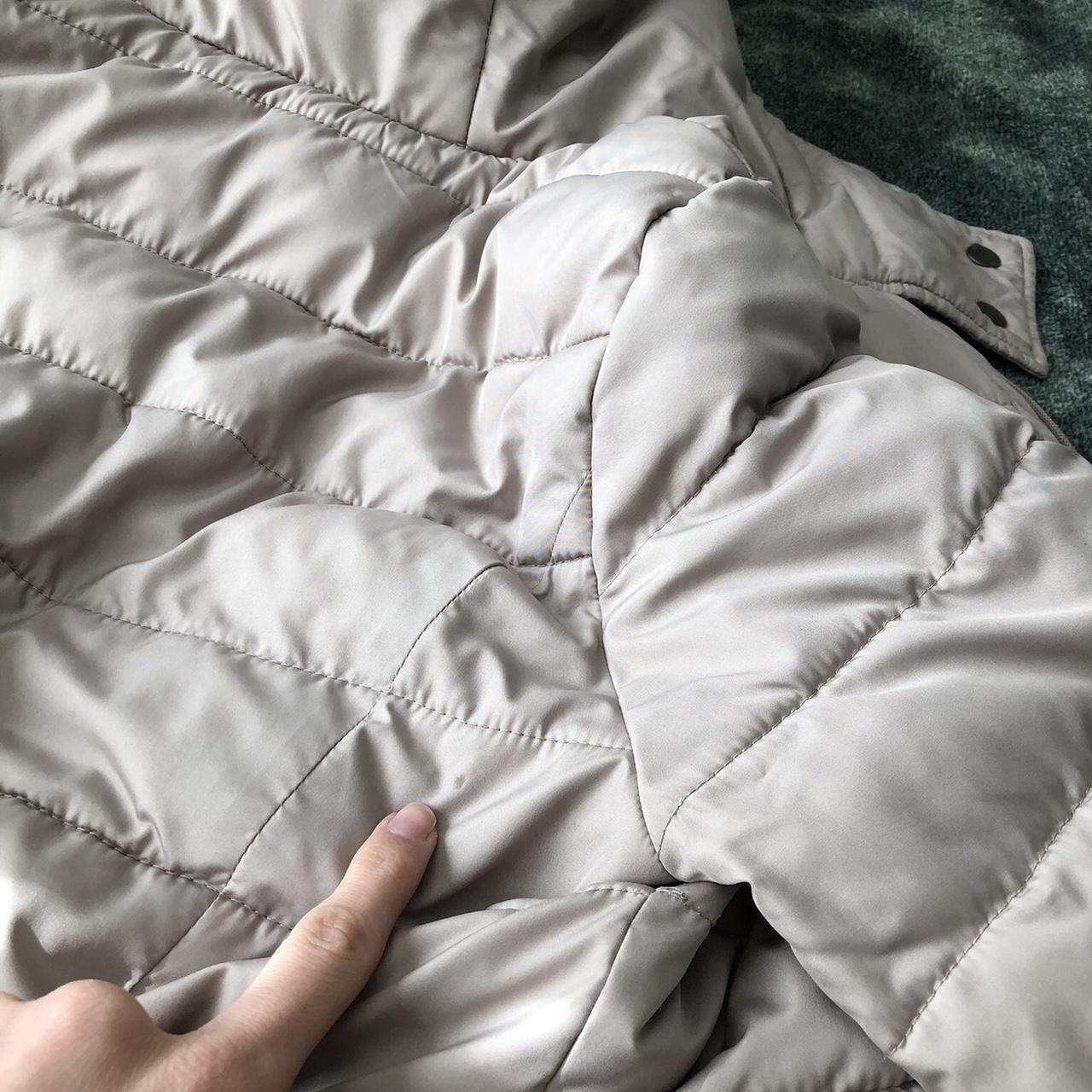 Hollister Co. Women's White and Cream Jacket Depop