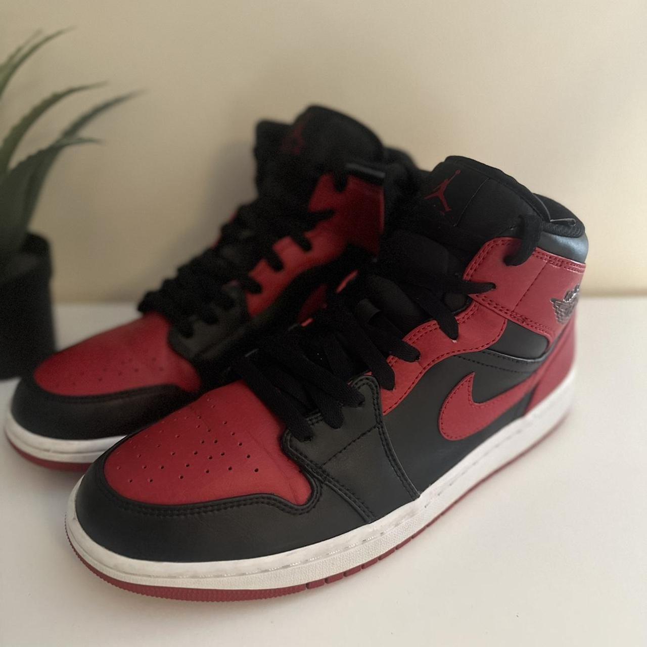 Jordan Men's Black and Red Trainers | Depop