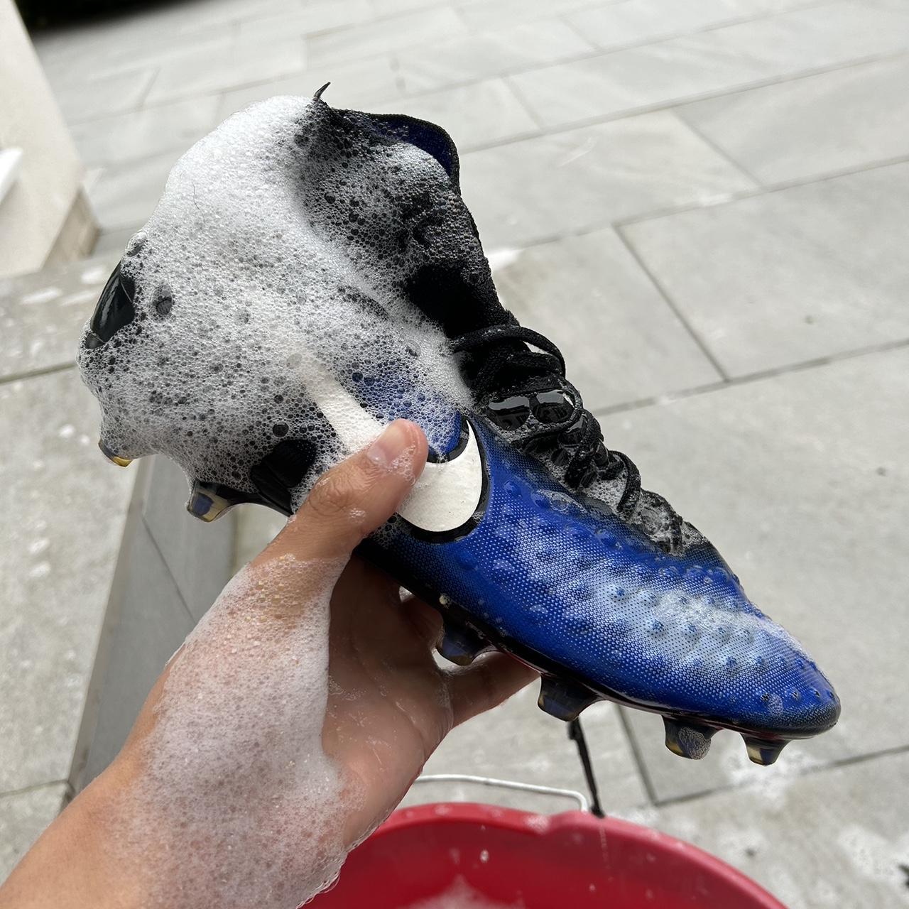 magista obra football boots