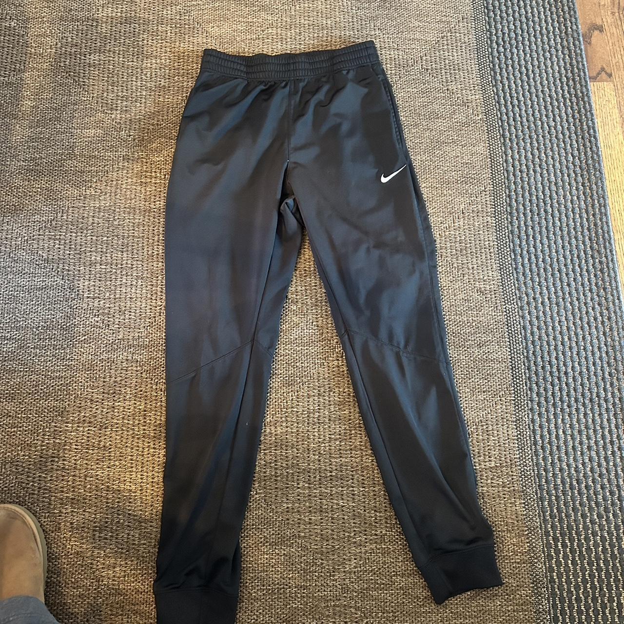 Black Nike sweats Size medium 10/10 condition - Depop