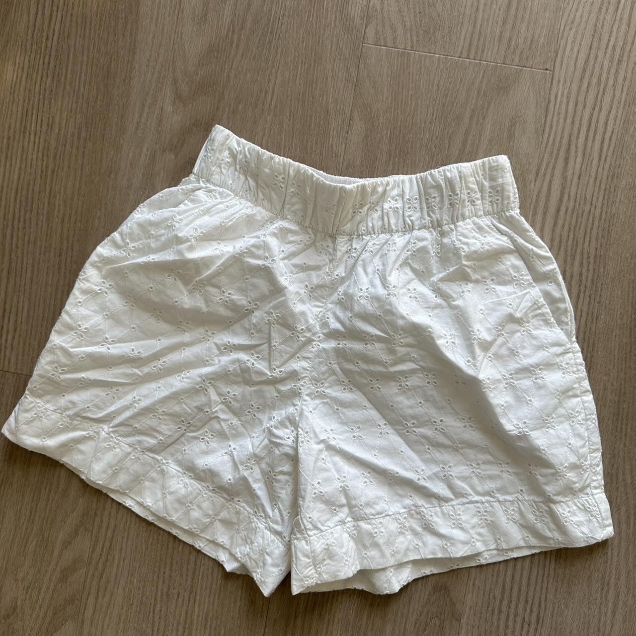 SPANX White Shorts Size M - Depop