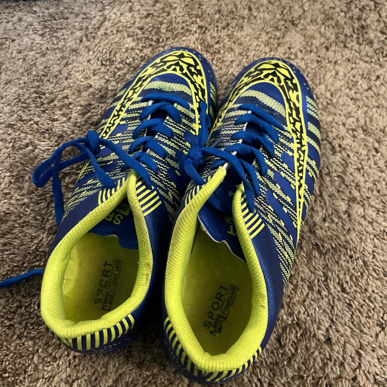 womens indoor cleats