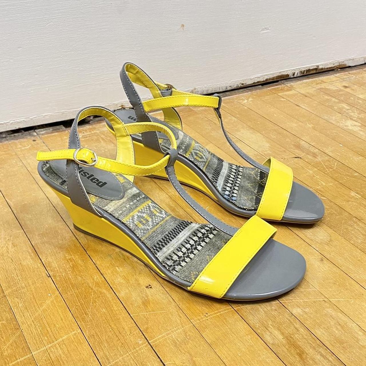 Kenneth cole 2024 yellow sandals