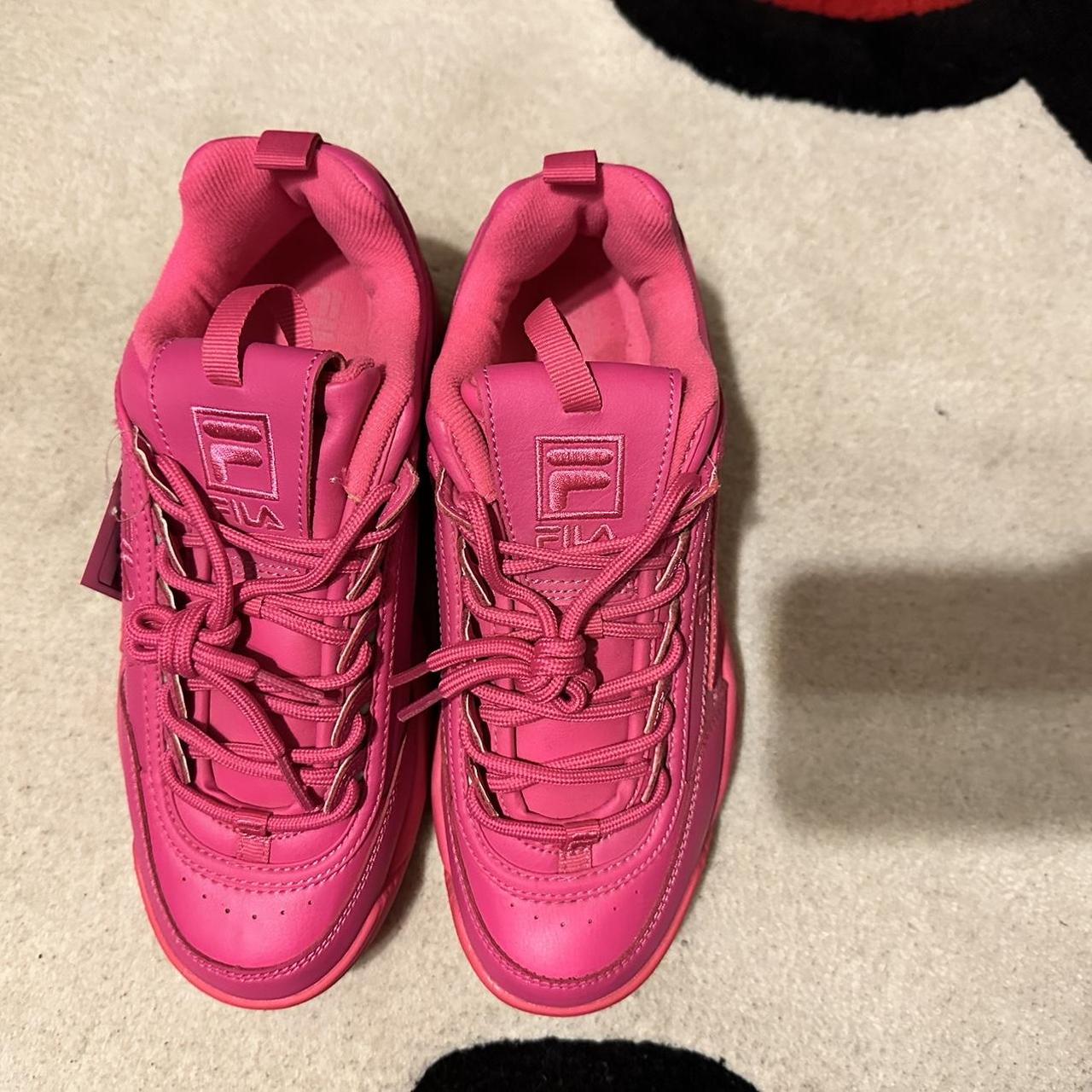 Dark pink on sale fila disruptor