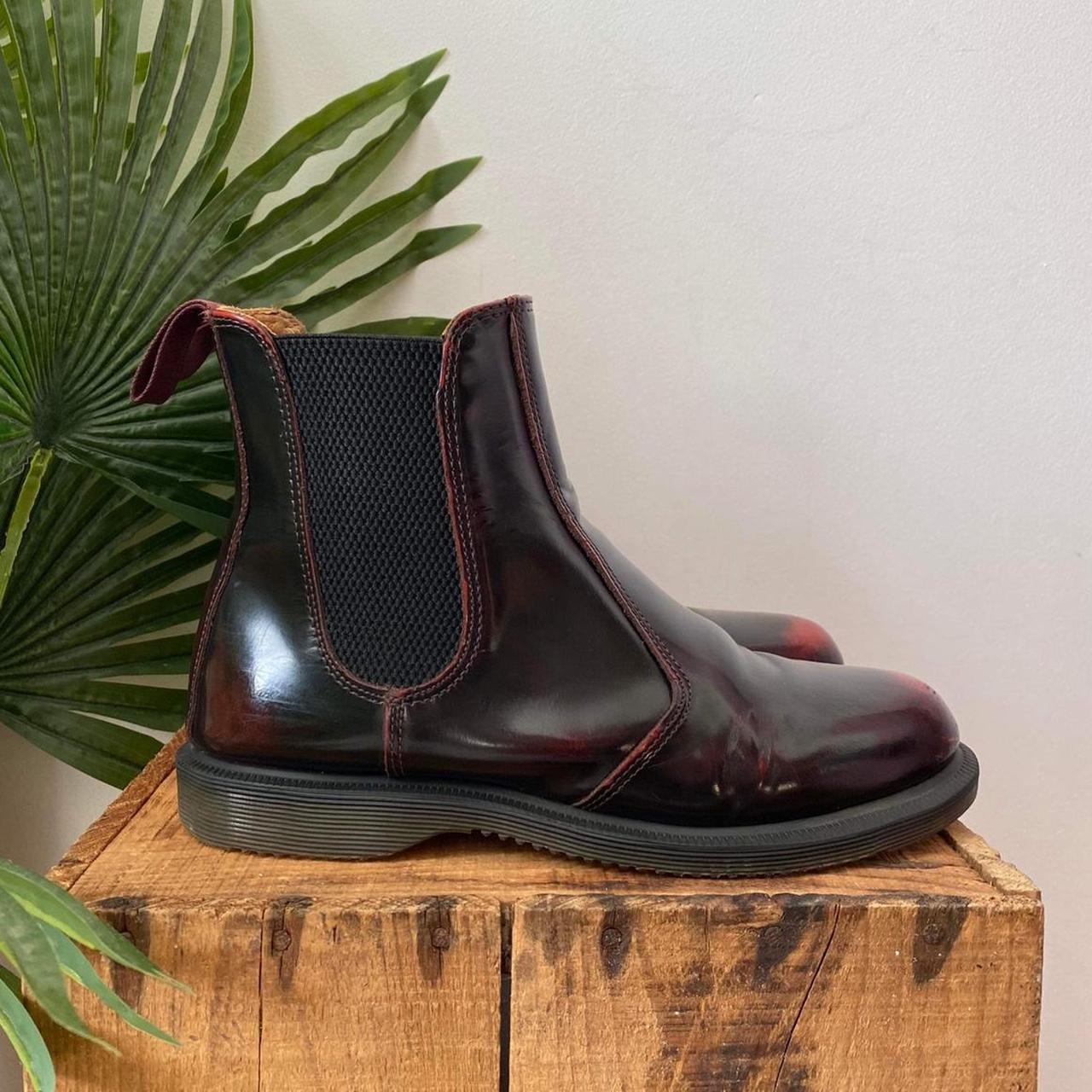 Dr martens hot sale flora cherry