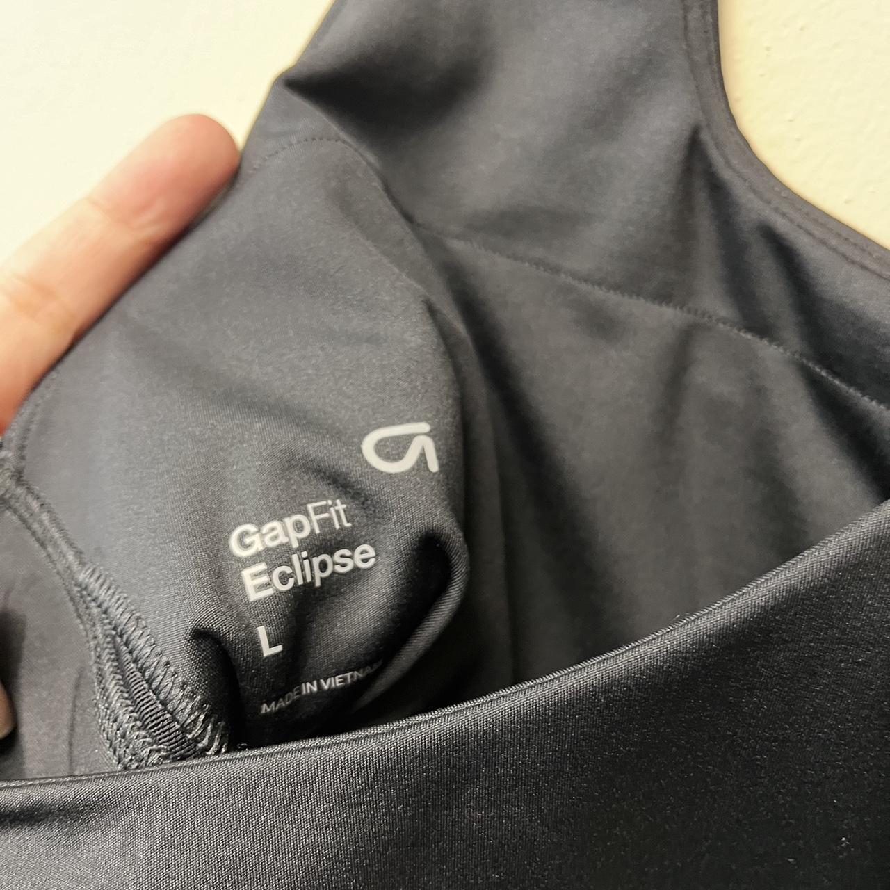 EUC Gapfit Eclipse sports bra, size large. Does have - Depop