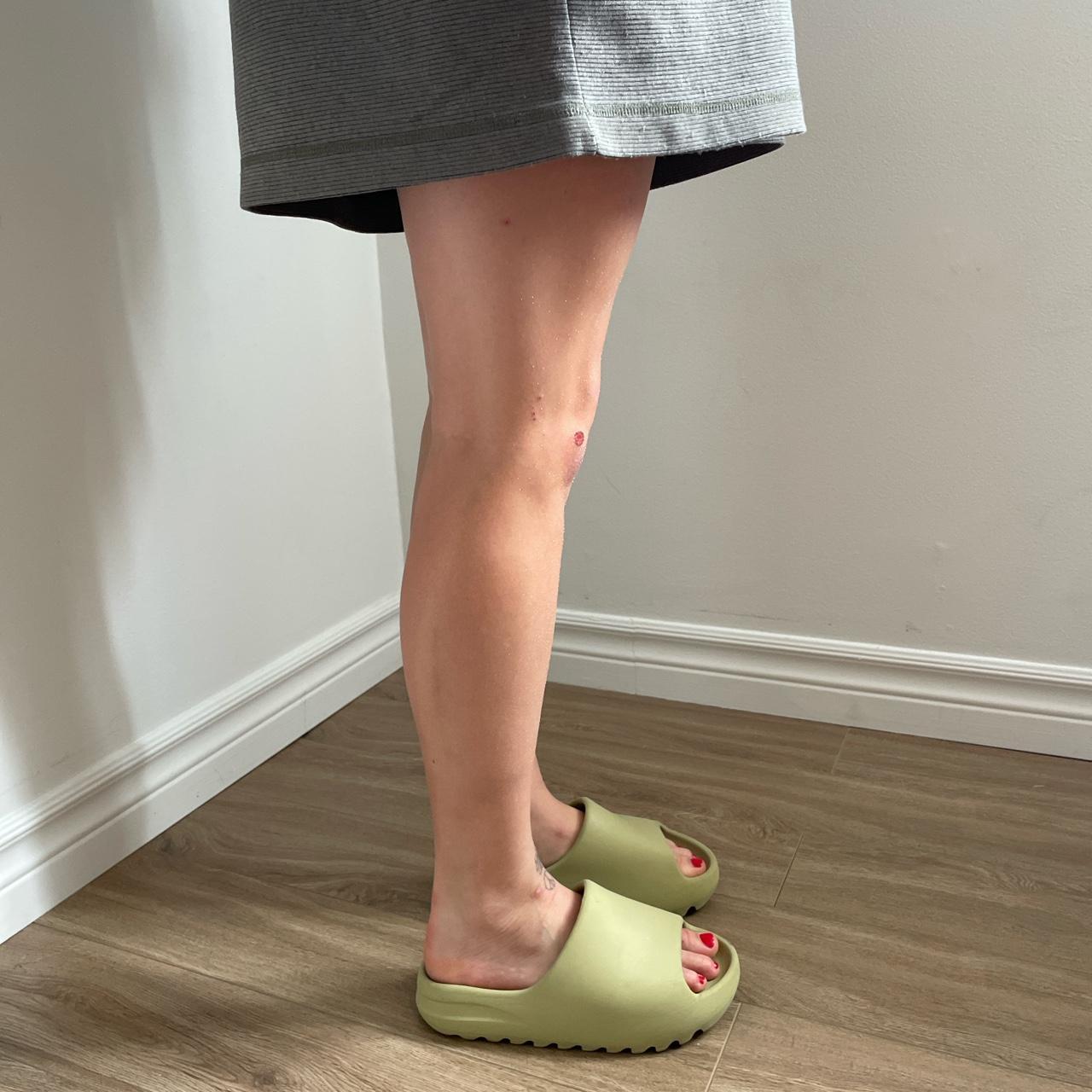 yeezy resin slide on feet