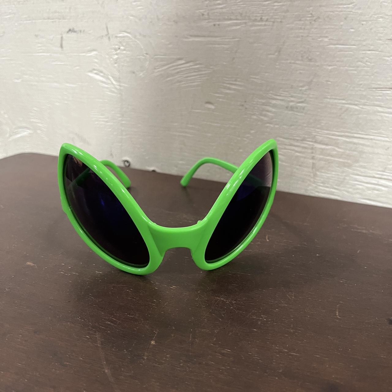 Balenciaga Men's Green and Black Sunglasses (2)