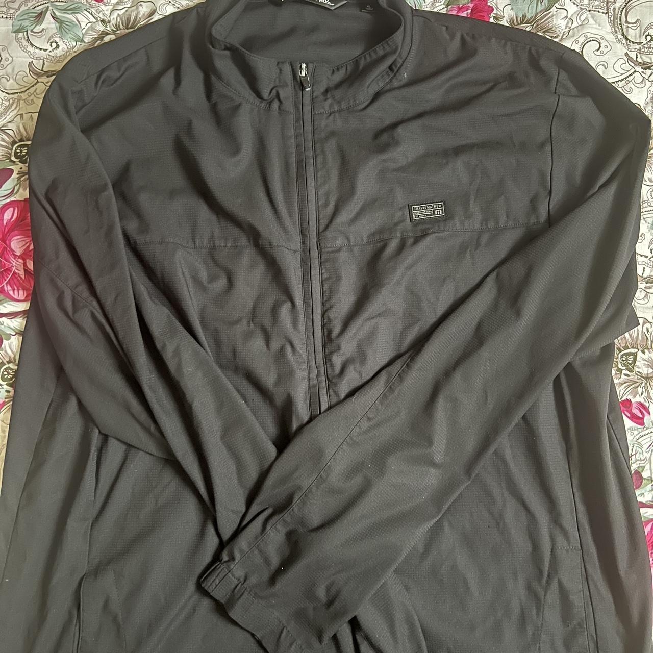 This is lightweight Travis Mathew jacket in great... - Depop