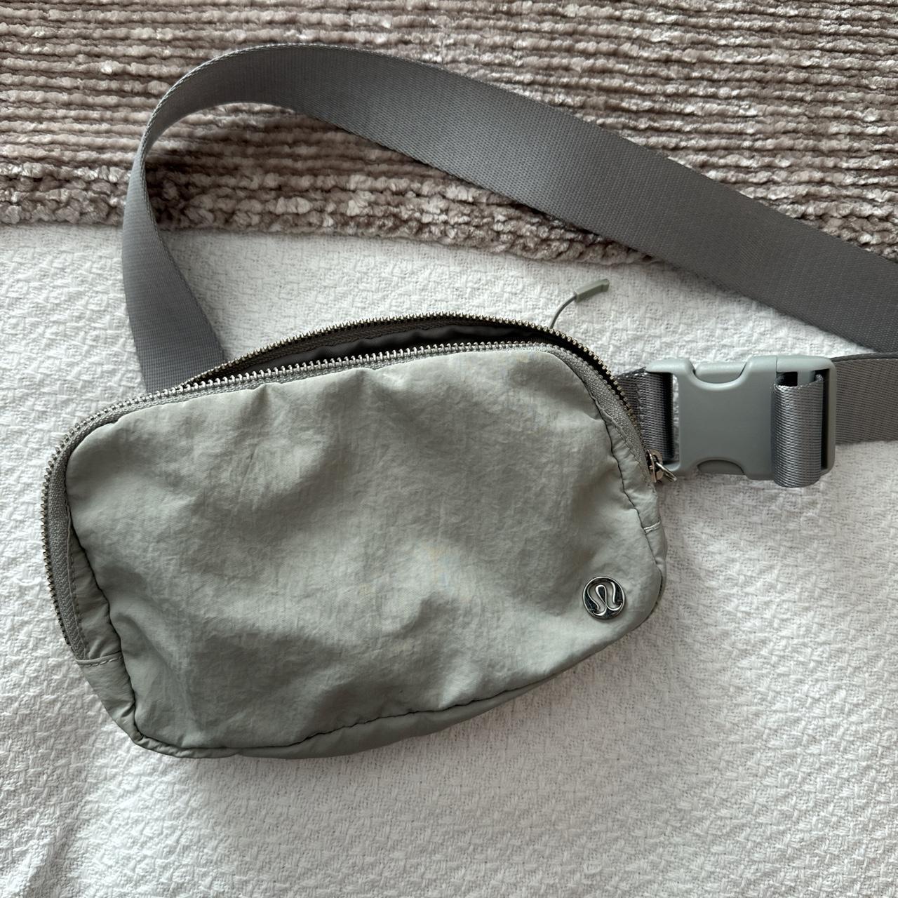 Lululemon Grey Belt Bag 1L - Depop