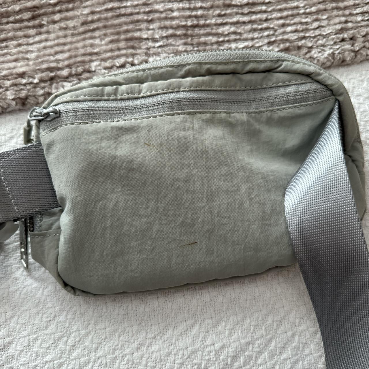 Lululemon Grey Belt Bag 1L - Depop