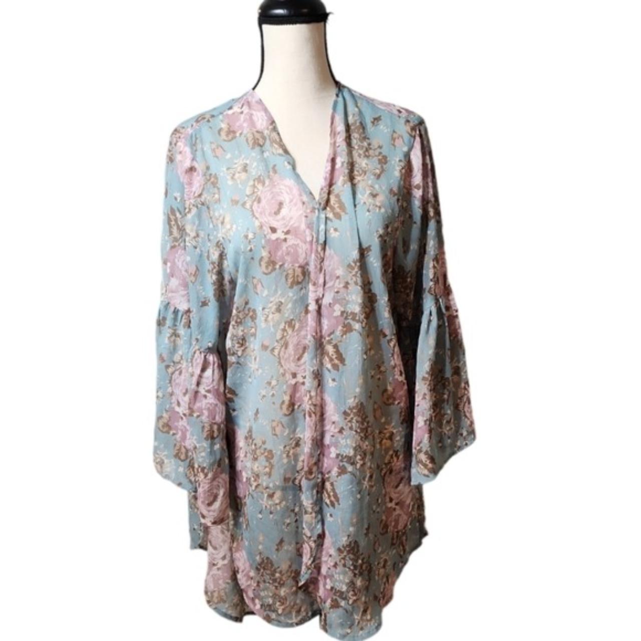 UMGEE Kimono S/M Women's Bell Sleeve, Medium... - Depop