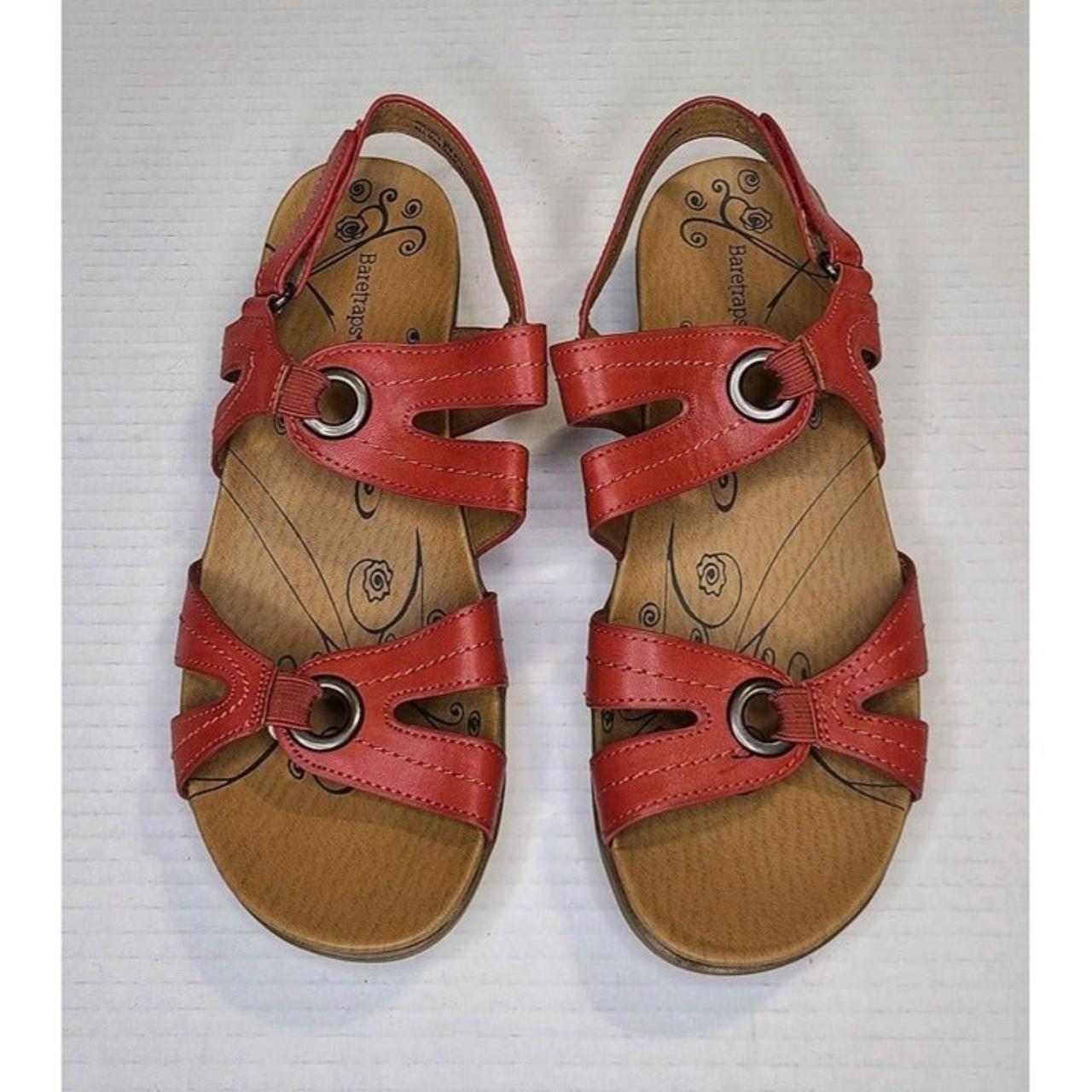 Bare traps clearance sandals red