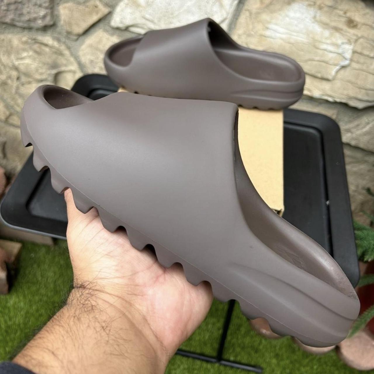 adidas yeezy slide soot men's stores