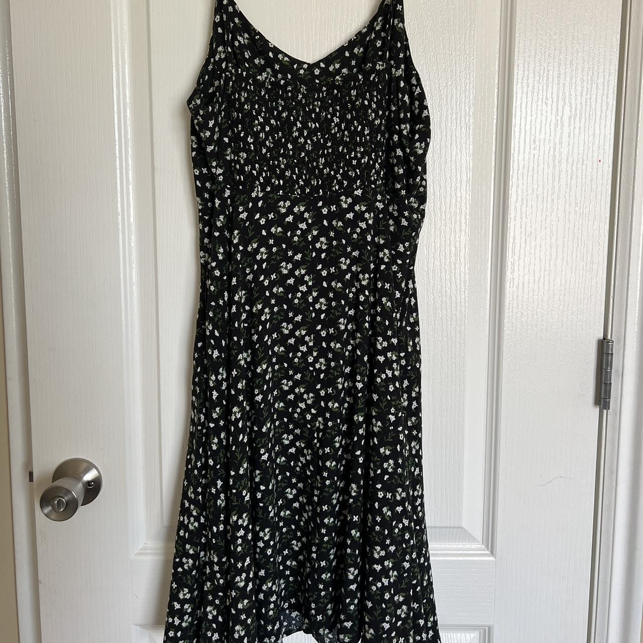 Black Old Navy Floral Dress Women’s size: Large... - Depop