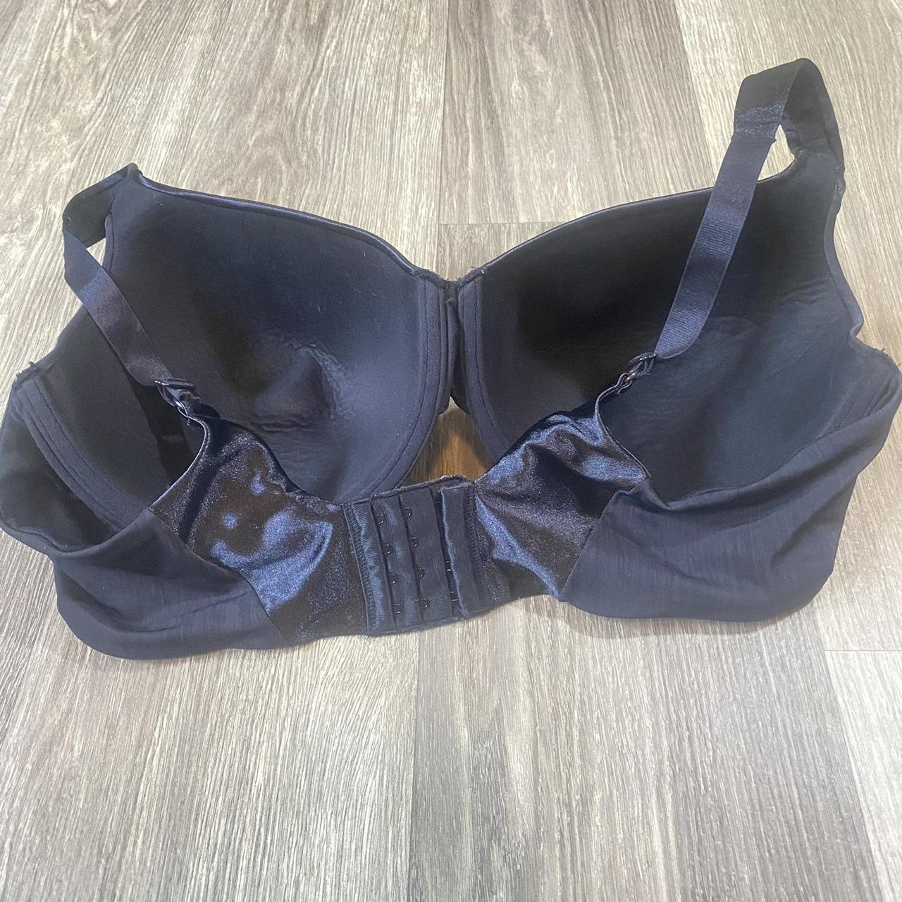 Vanity Fair Women's Black Bra | Depop