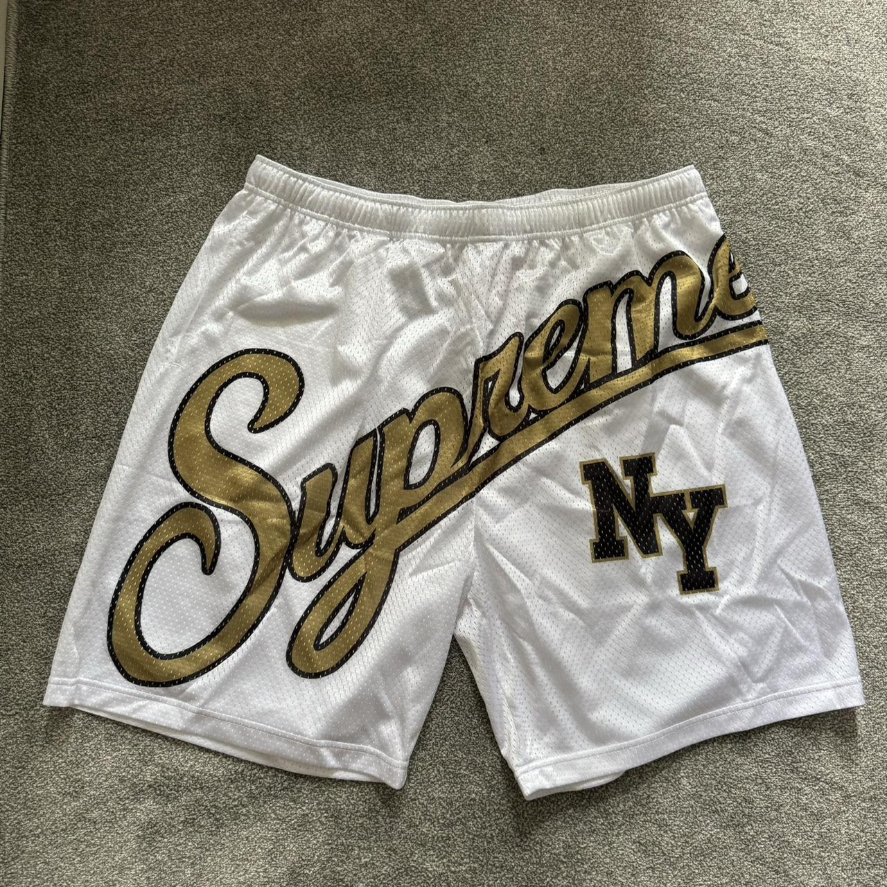 ウェア Supreme Big Script Mesh Short Supreme Big Script Mesh Short (SS24) - $110