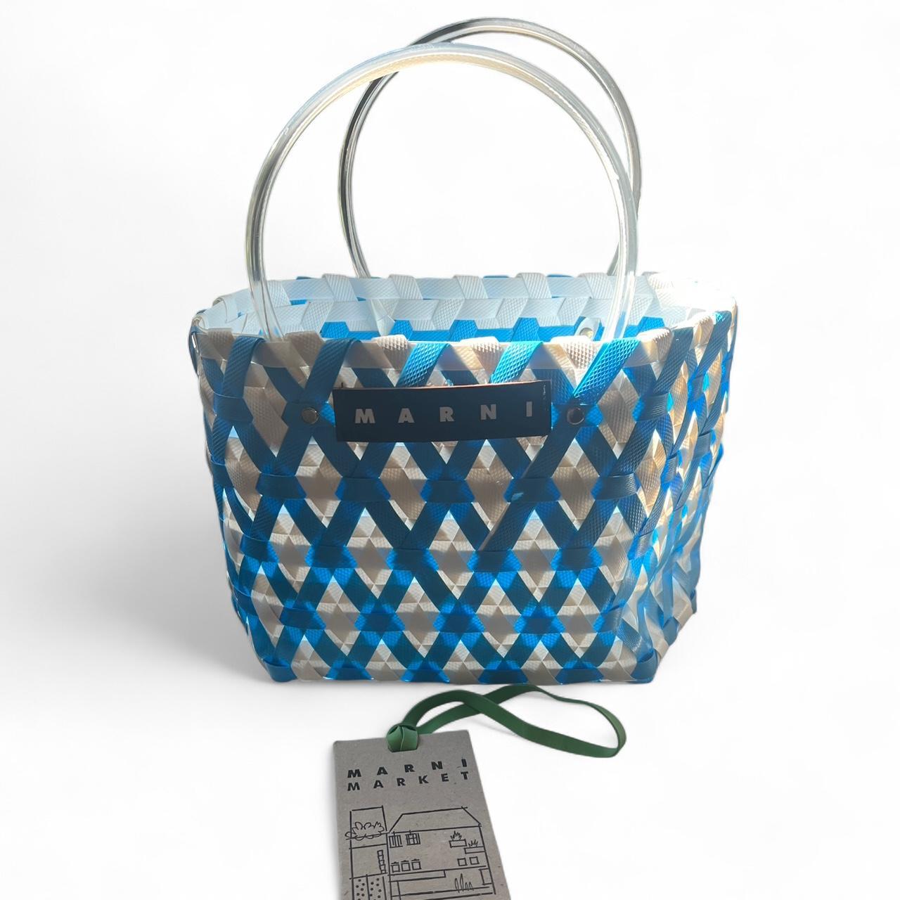 item listed by lyratashop