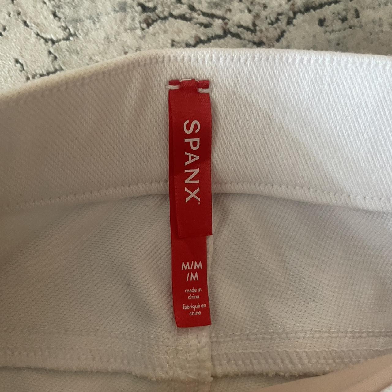 White Spanx pants Size Small petite with the front - Depop