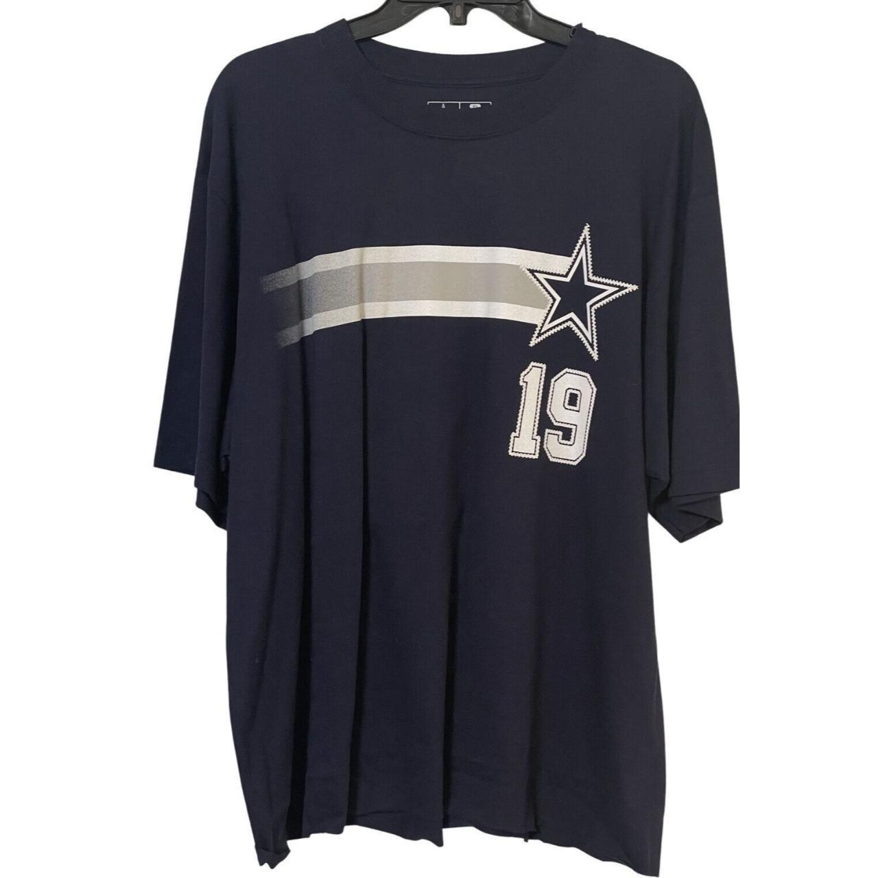 Navy Dallas Cowboys shirt! The front has a cute - Depop