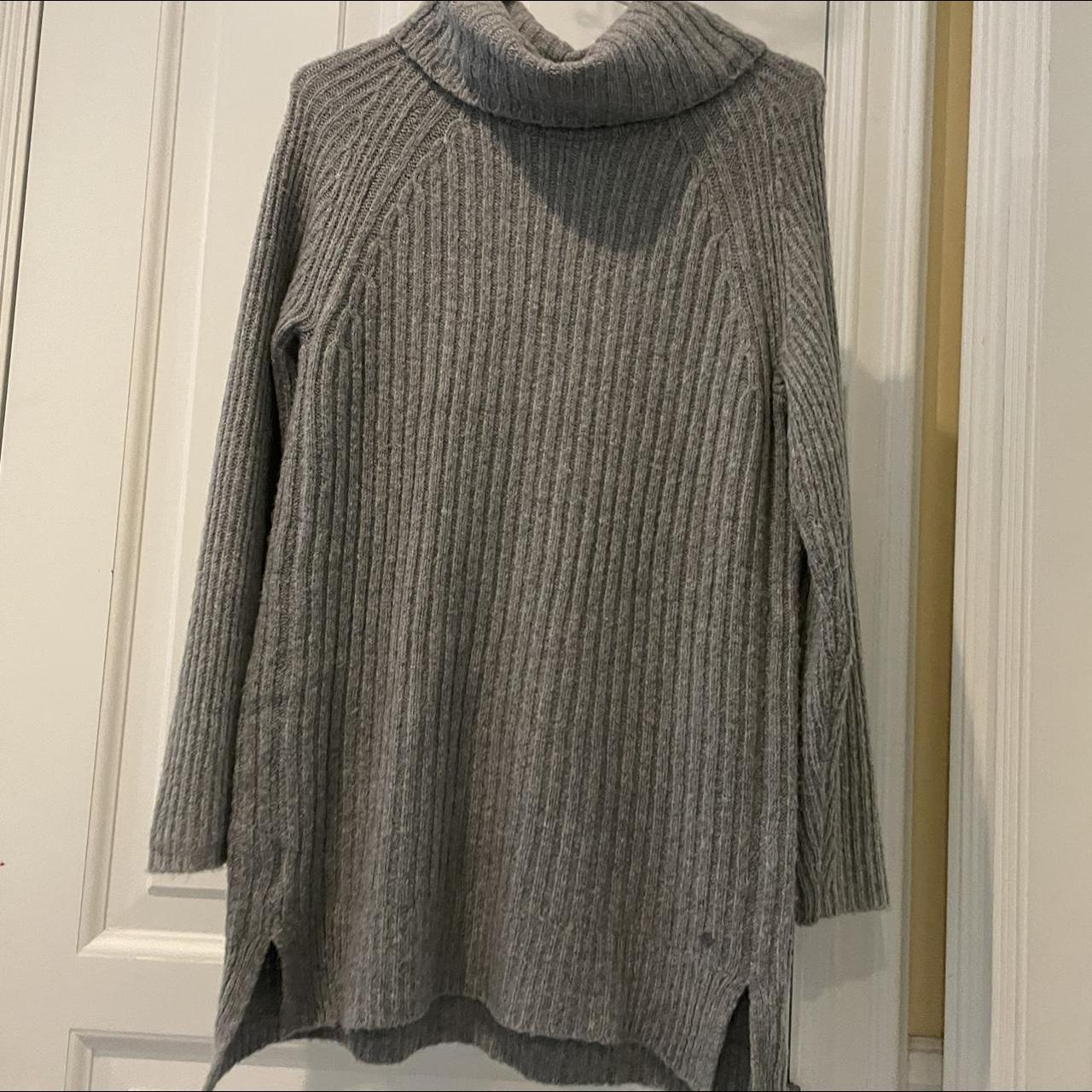 Eddie Bauer Women's Grey Jumper | Depop