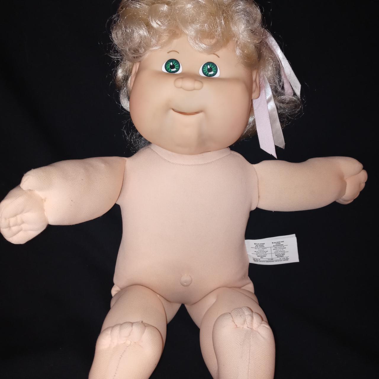 Blonde curly haired clearance cabbage patch doll