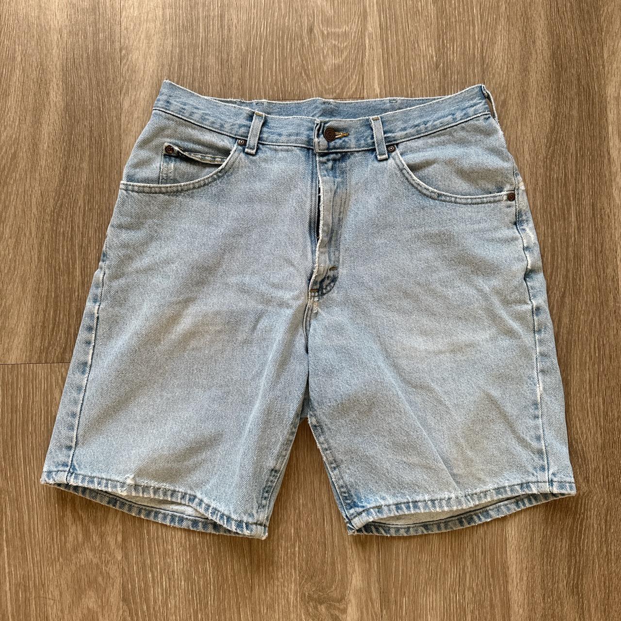 Lee loose fit jorts Size 34 Great pair of 90s-2000s... - Depop