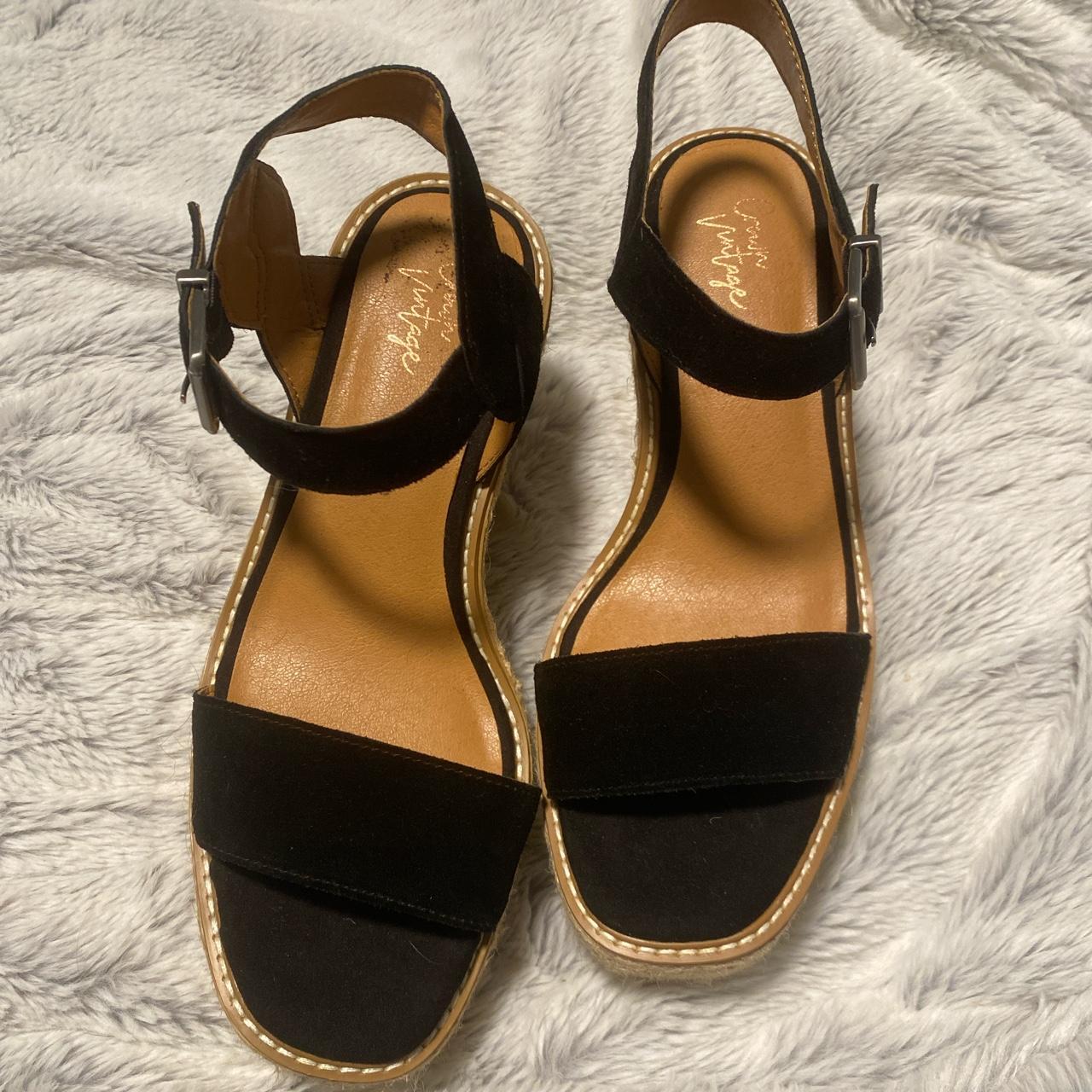 Crown vintage sandals - super comfortable - size 8.5... - Depop