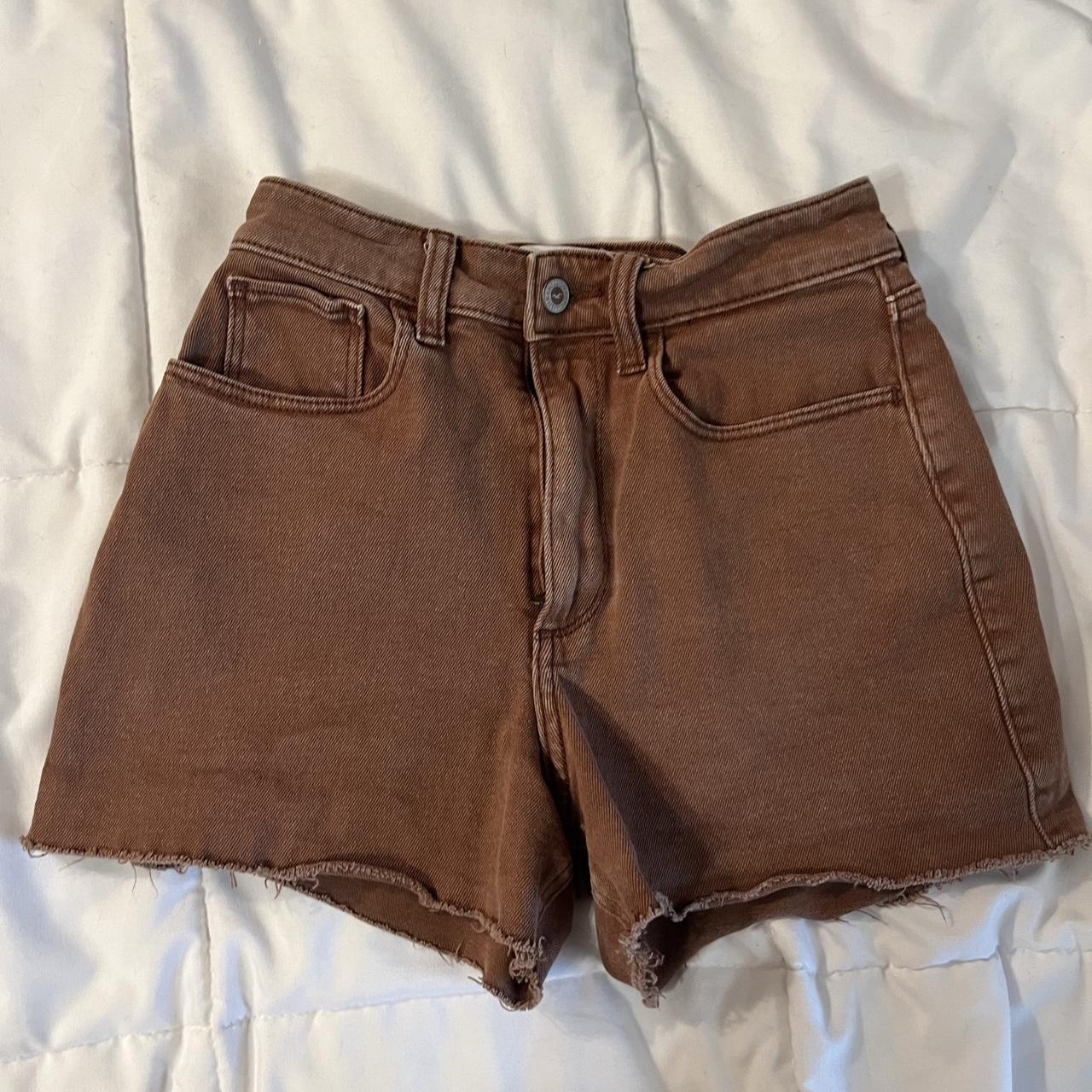 Brown Hollister shorts ☆, • Curvy ultra