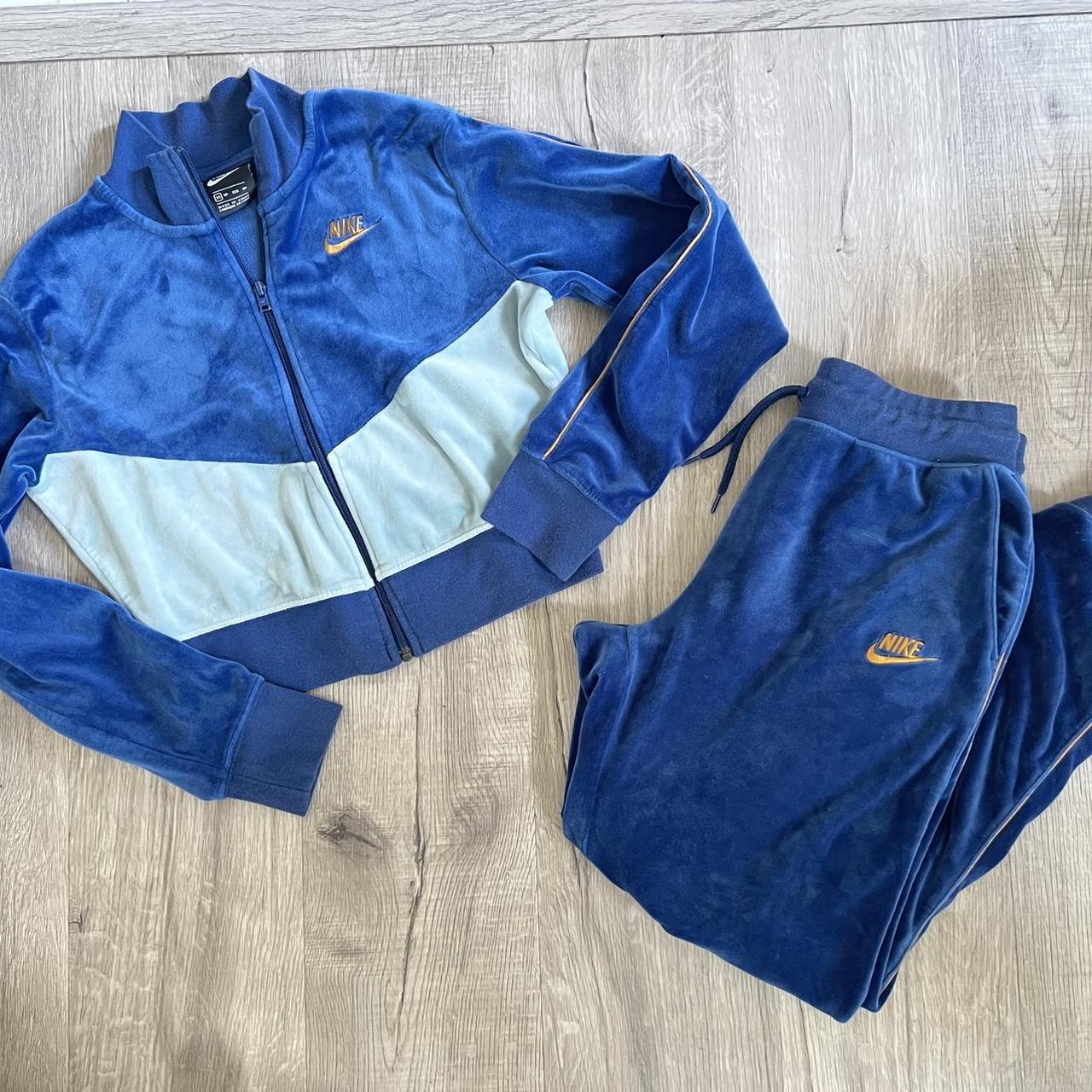 nike sportswear women's heritage velour jacket