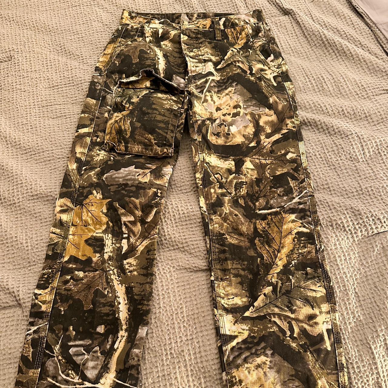 mnml camo pants - Depop