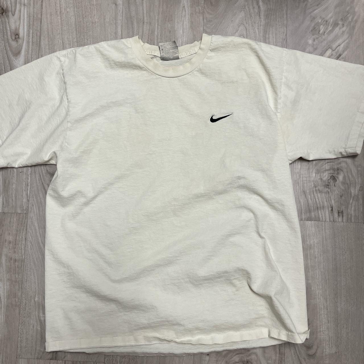 Nike Men's White and Black T-shirt | Depop