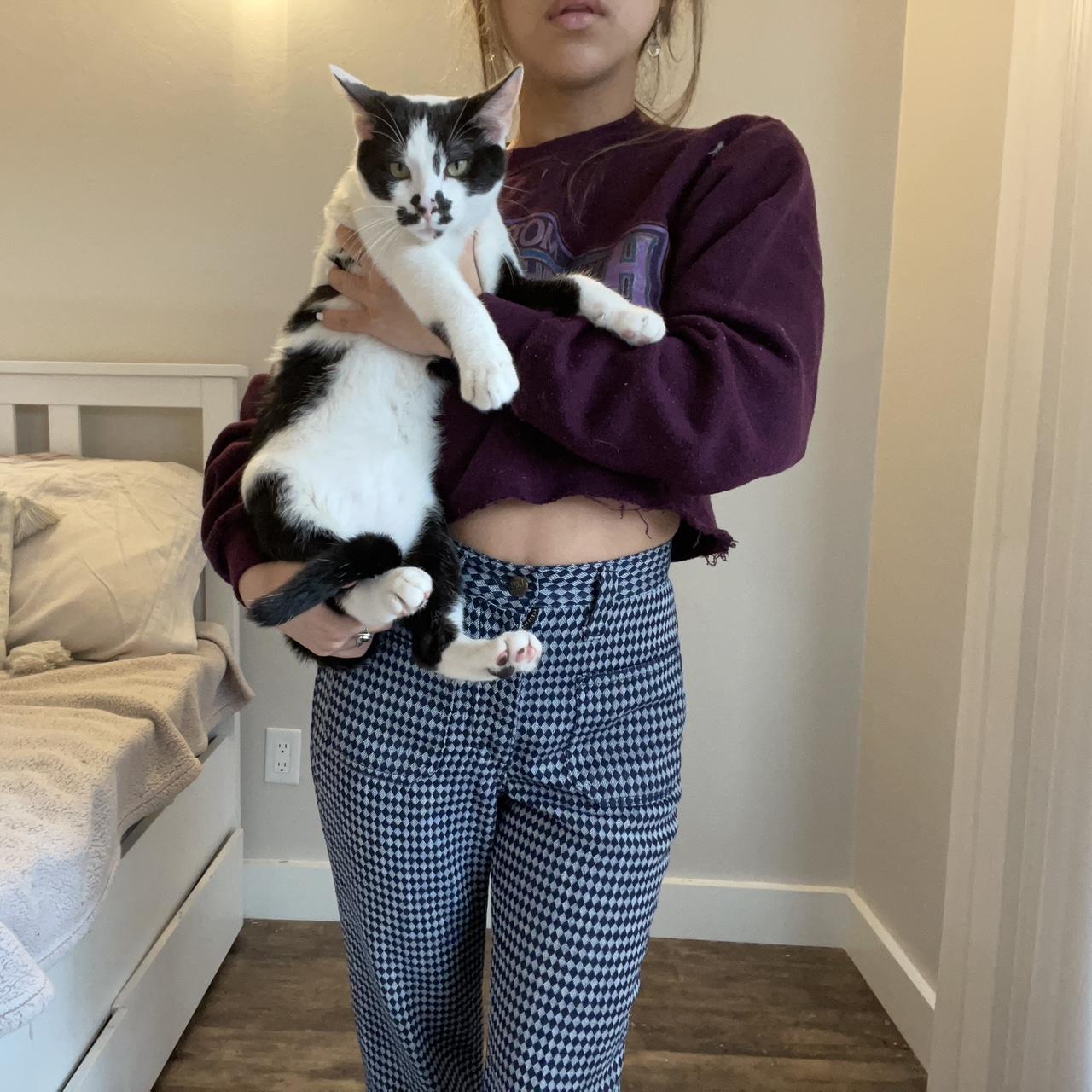 CAT Women's Jumper Depop